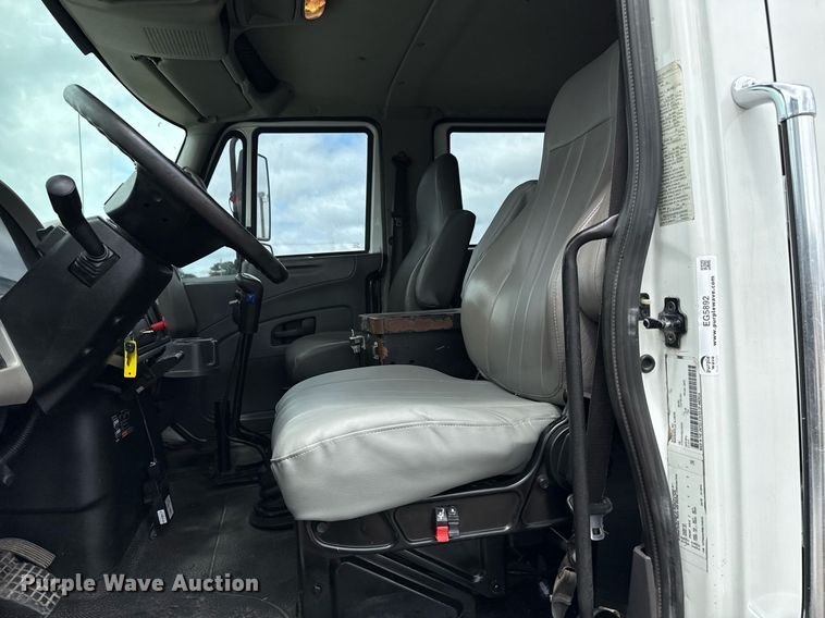 image for item EG5892 2011 International 7400 Crew Cab crane truck