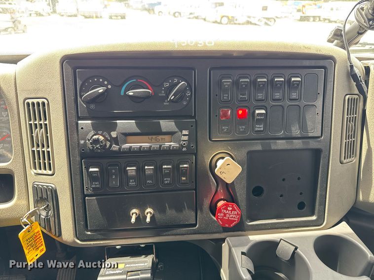 image for item EG5892 2011 International 7400 Crew Cab crane truck