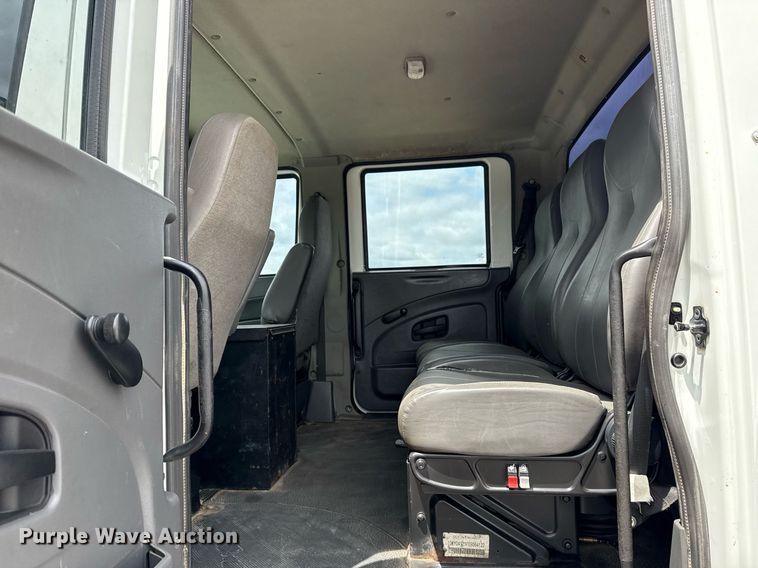 image for item EG5892 2011 International 7400 Crew Cab crane truck