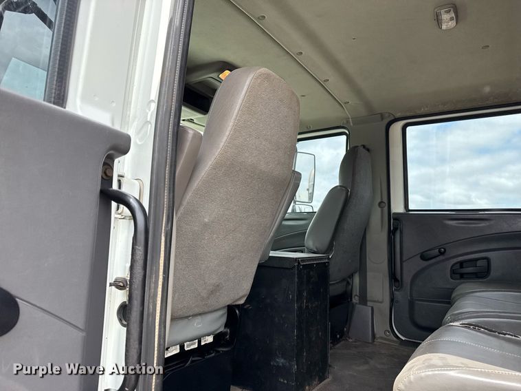 image for item EG5892 2011 International 7400 Crew Cab crane truck