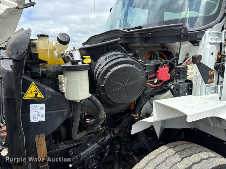 image for item EG5892 2011 International 7400 Crew Cab crane truck