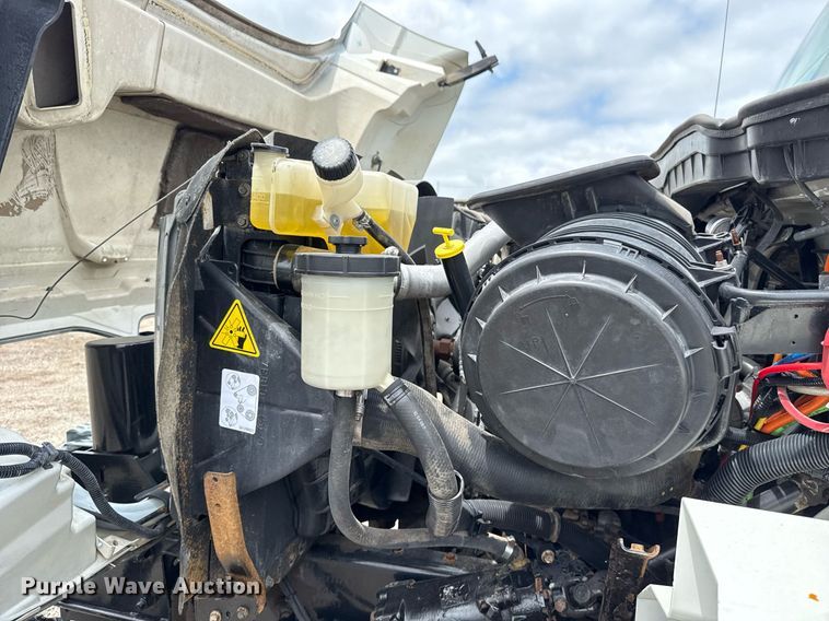 image for item EG5892 2011 International 7400 Crew Cab crane truck