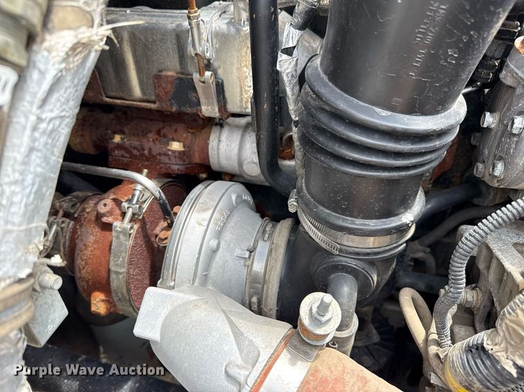 image for item EG5892 2011 International 7400 Crew Cab crane truck