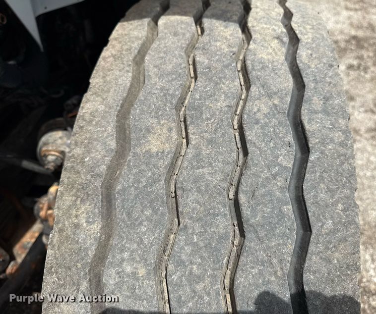 image for item EG5892 2011 International 7400 Crew Cab crane truck