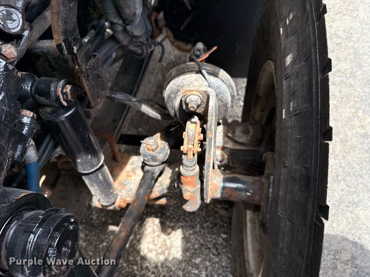 image for item EG5892 2011 International 7400 Crew Cab crane truck