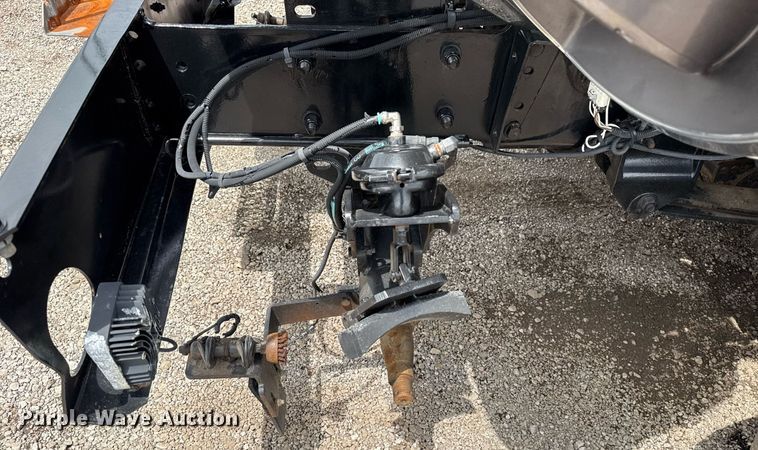 image for item EG5892 2011 International 7400 Crew Cab crane truck