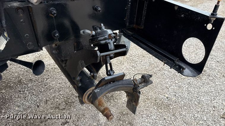 image for item EG5892 2011 International 7400 Crew Cab crane truck