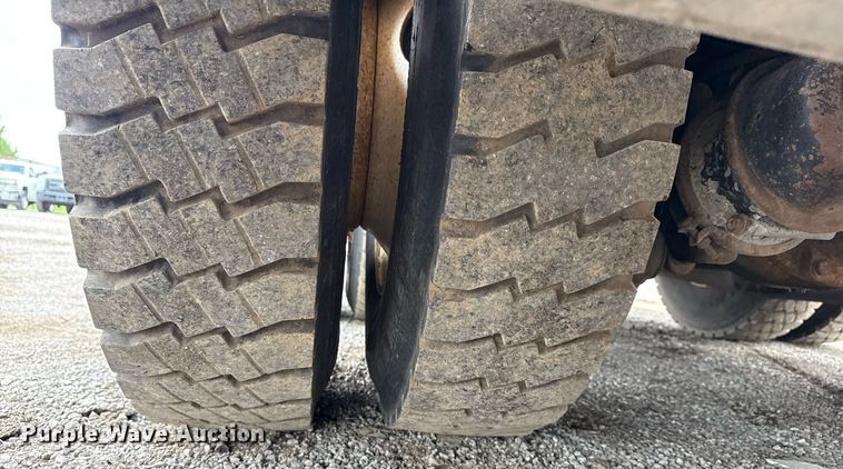 image for item EG5892 2011 International 7400 Crew Cab crane truck