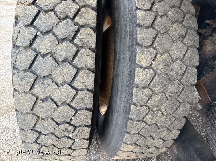 image for item EG5892 2011 International 7400 Crew Cab crane truck