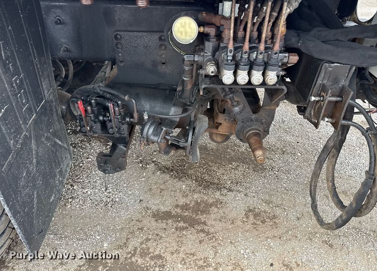 image for item EG5892 2011 International 7400 Crew Cab crane truck