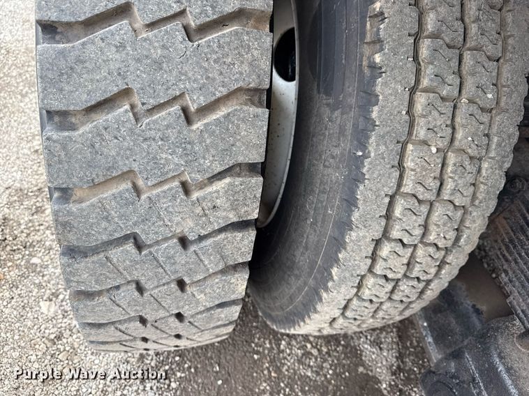 image for item EG5892 2011 International 7400 Crew Cab crane truck