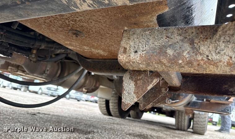 image for item EG5892 2011 International 7400 Crew Cab crane truck