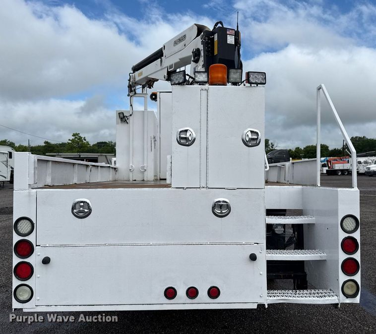 image for item EG5896 2007 Freightliner Business Class M2 Crew Cab utility / service truck