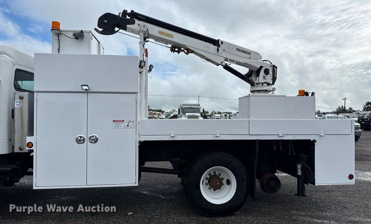 image for item EG5896 2007 Freightliner Business Class M2 Crew Cab utility / service truck