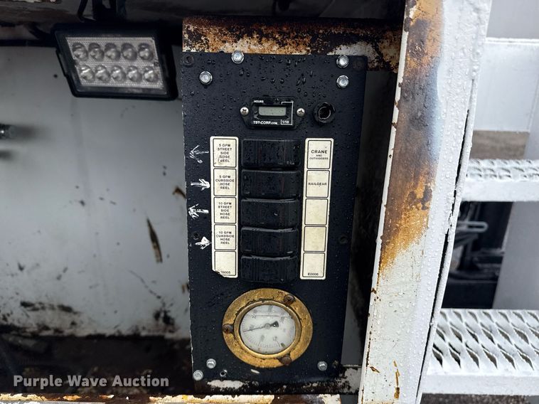 image for item EG5896 2007 Freightliner Business Class M2 Crew Cab utility / service truck