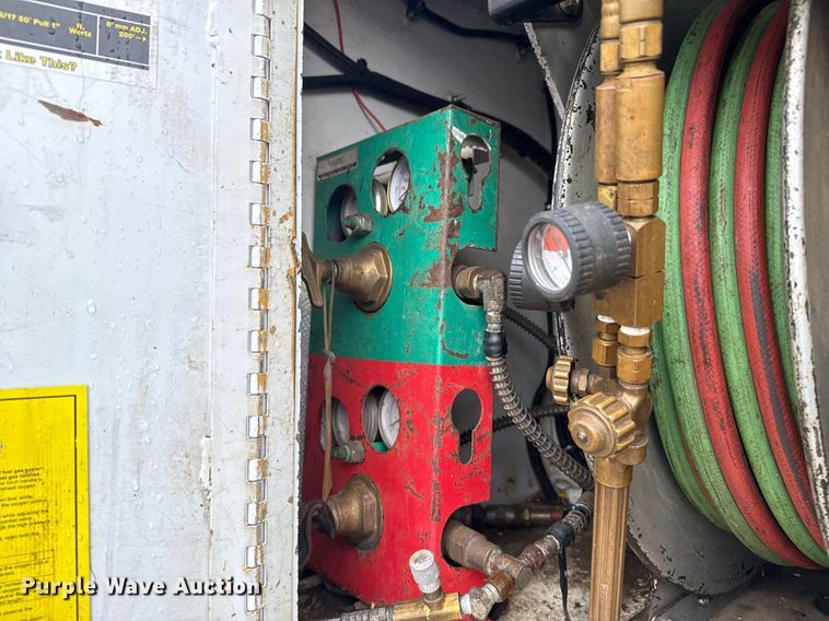 image for item EG5896 2007 Freightliner Business Class M2 Crew Cab utility / service truck