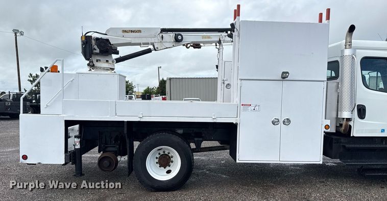 image for item EG5896 2007 Freightliner Business Class M2 Crew Cab utility / service truck