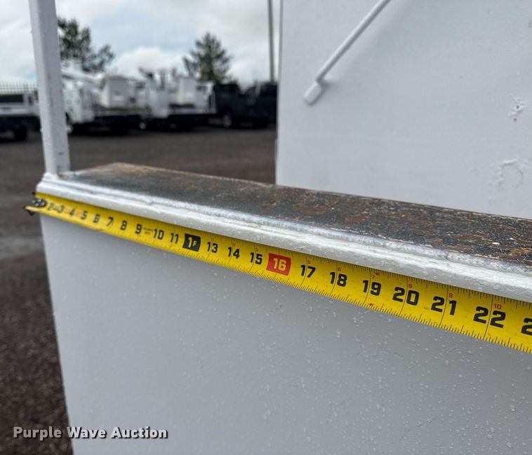 image for item EG5896 2007 Freightliner Business Class M2 Crew Cab utility / service truck