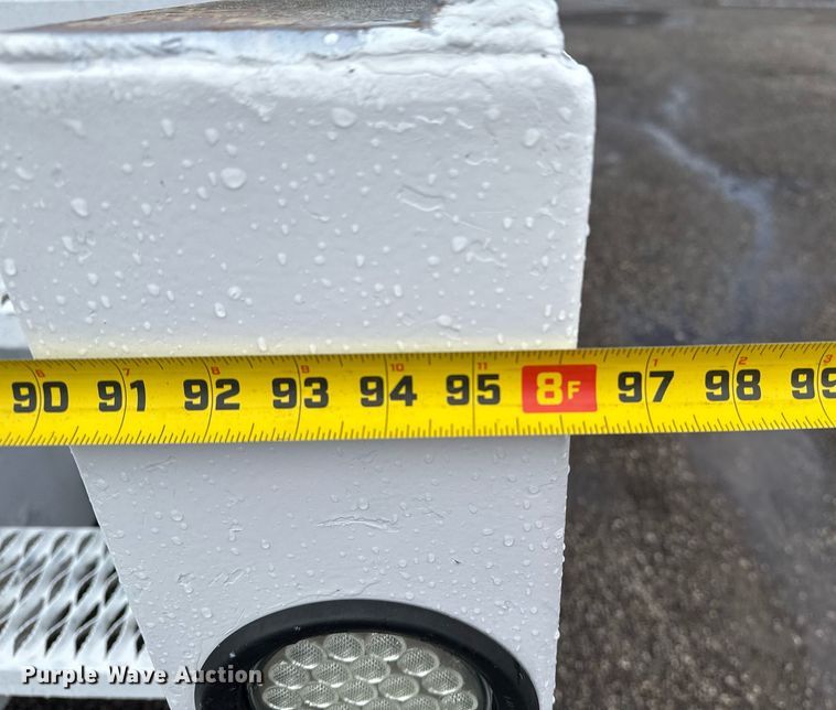 image for item EG5896 2007 Freightliner Business Class M2 Crew Cab utility / service truck