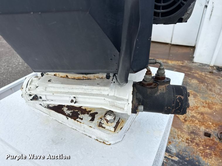 image for item EG5896 2007 Freightliner Business Class M2 Crew Cab utility / service truck