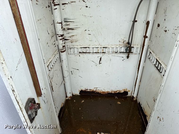 image for item EG5896 2007 Freightliner Business Class M2 Crew Cab utility / service truck