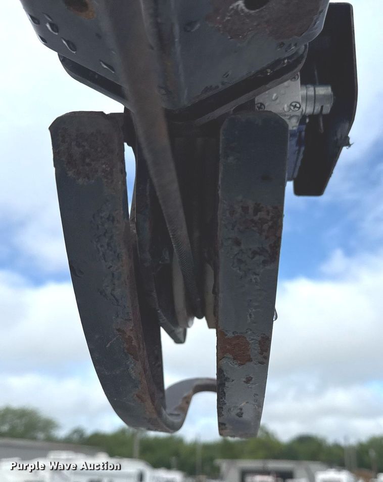 image for item EG5896 2007 Freightliner Business Class M2 Crew Cab utility / service truck