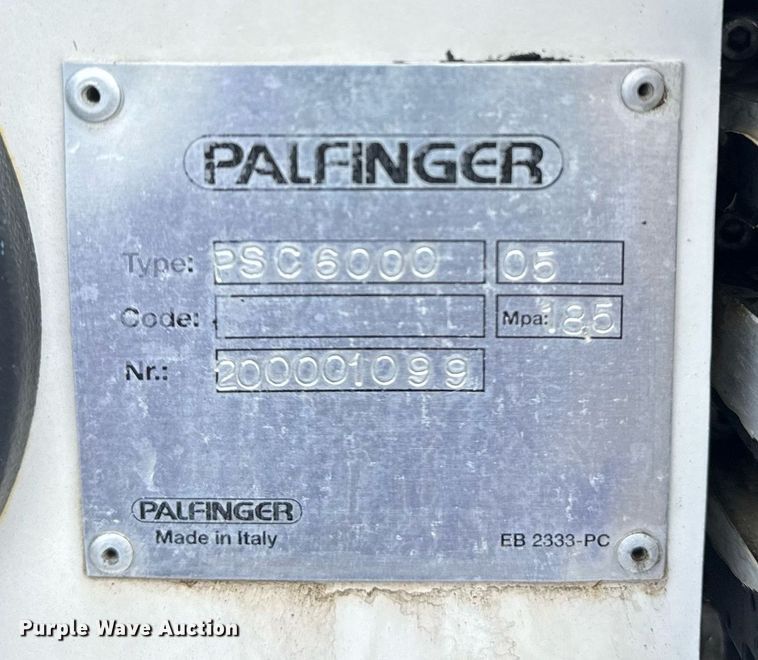 image for item EG5896 2007 Freightliner Business Class M2 Crew Cab utility / service truck