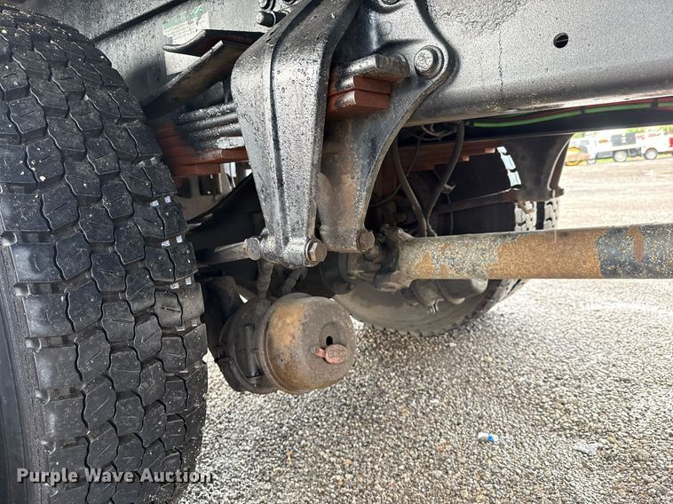 image for item EG5896 2007 Freightliner Business Class M2 Crew Cab utility / service truck