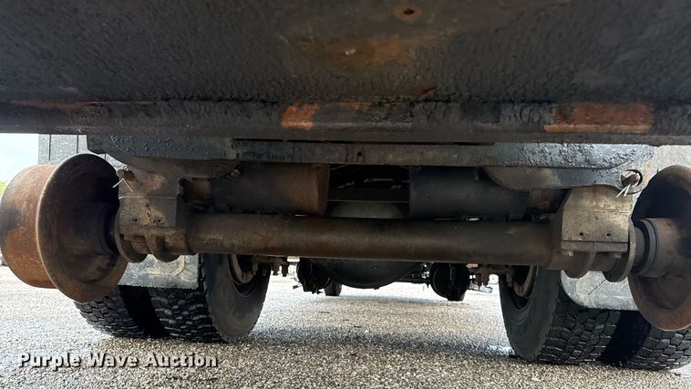 image for item EG5896 2007 Freightliner Business Class M2 Crew Cab utility / service truck