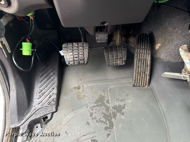 image for item EG5896 2007 Freightliner Business Class M2 Crew Cab utility / service truck