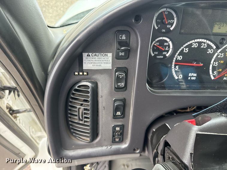 image for item EG5896 2007 Freightliner Business Class M2 Crew Cab utility / service truck