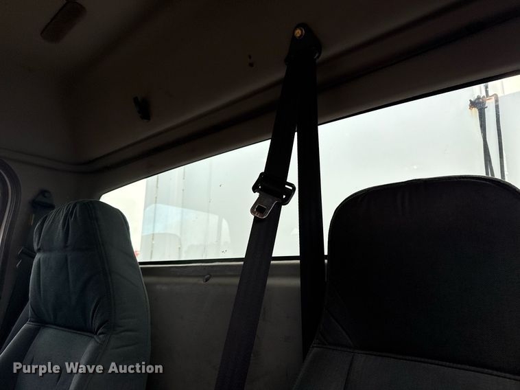 image for item EG5896 2007 Freightliner Business Class M2 Crew Cab utility / service truck