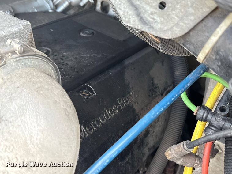 image for item EG5896 2007 Freightliner Business Class M2 Crew Cab utility / service truck