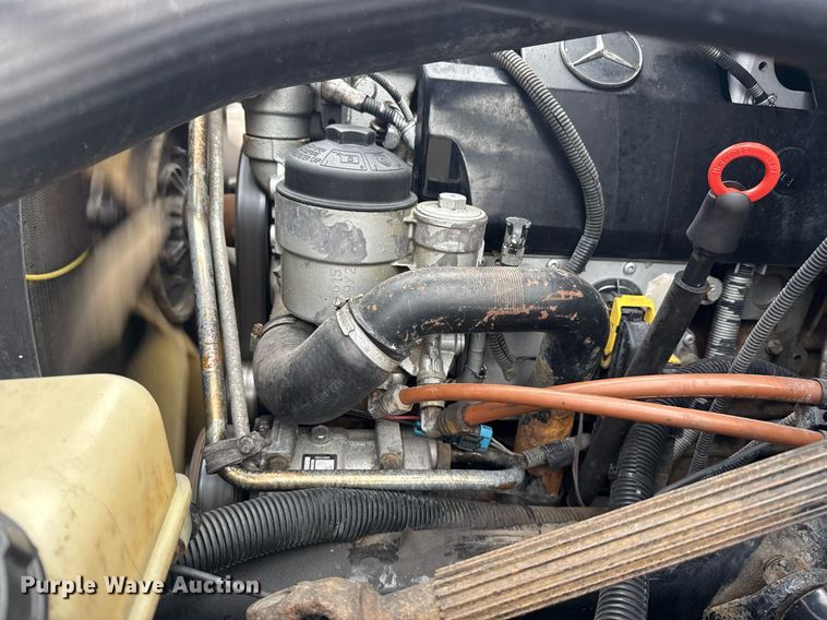 image for item EG5896 2007 Freightliner Business Class M2 Crew Cab utility / service truck