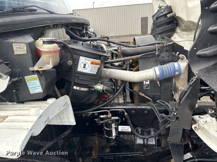 image for item EG5896 2007 Freightliner Business Class M2 Crew Cab utility / service truck