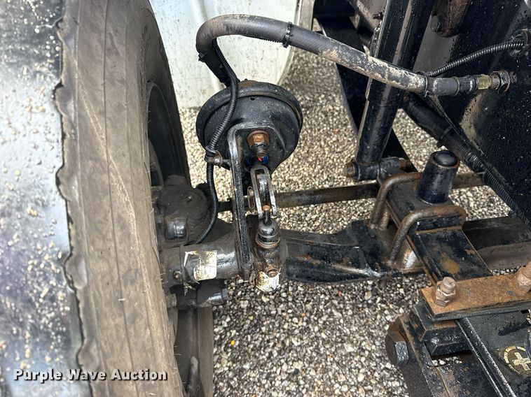 image for item EG5896 2007 Freightliner Business Class M2 Crew Cab utility / service truck