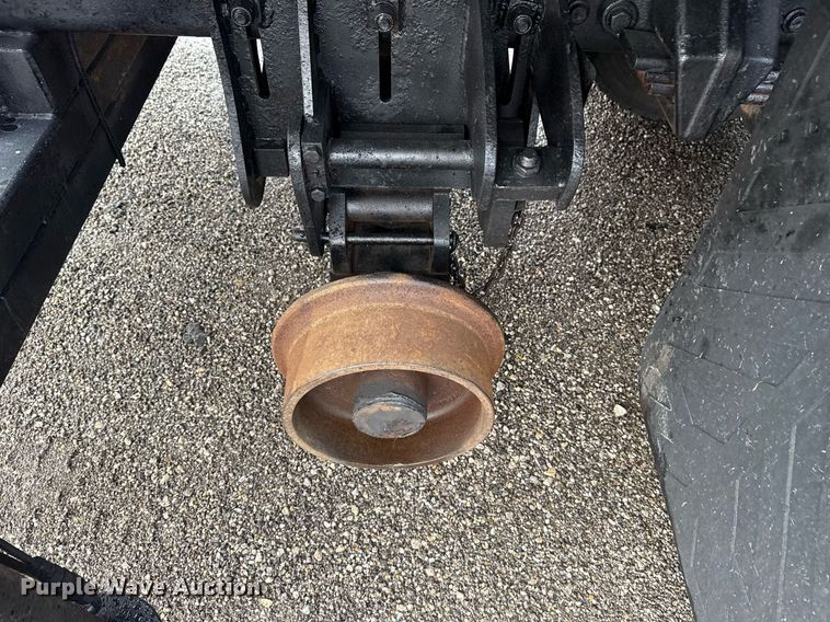 image for item EG5896 2007 Freightliner Business Class M2 Crew Cab utility / service truck