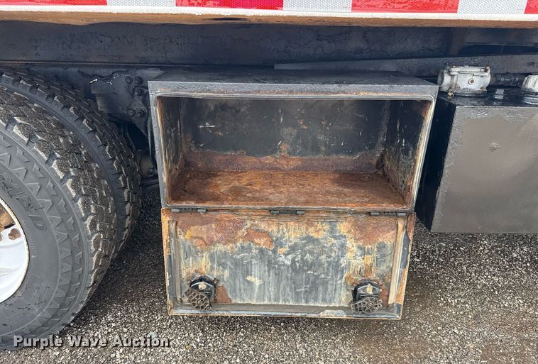 image for item EG5902 2012 Freightliner Business Class M2 dump truck