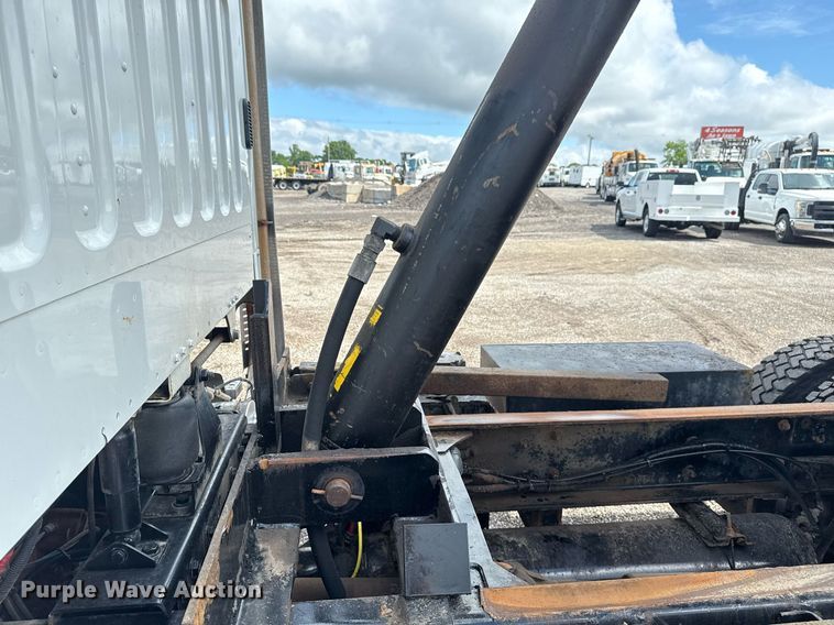 image for item EG5902 2012 Freightliner Business Class M2 dump truck