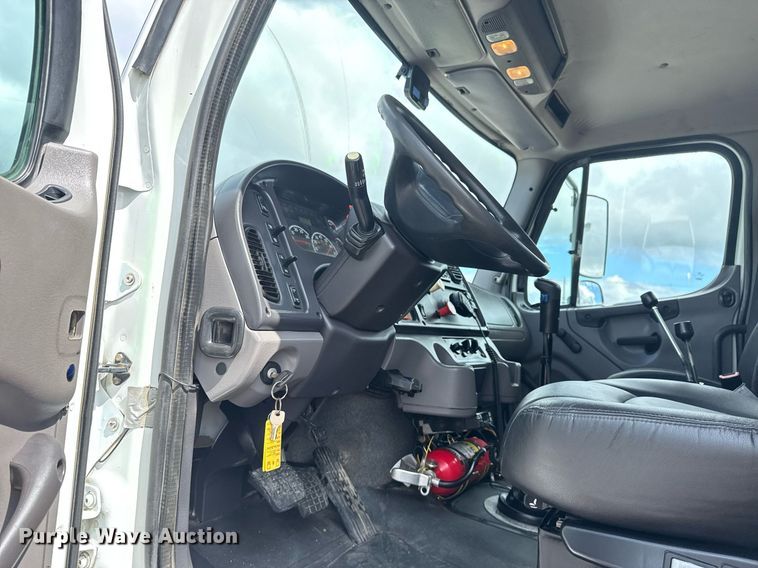 image for item EG5902 2012 Freightliner Business Class M2 dump truck