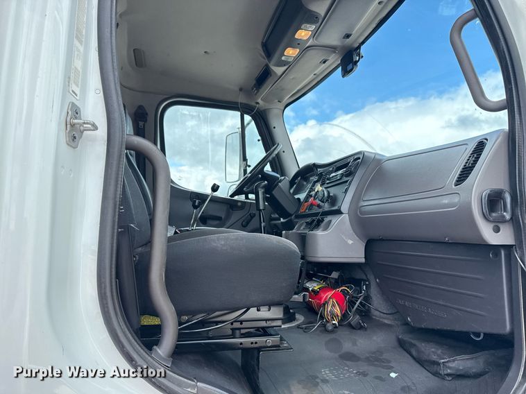 image for item EG5902 2012 Freightliner Business Class M2 dump truck