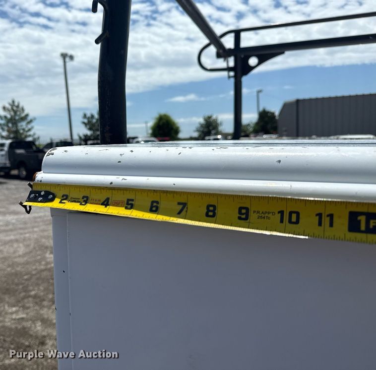 image for item EG5906 2016 Chevrolet Silverado 3500HD utility bed pickup truck