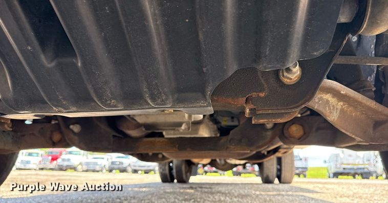 image for item EG5906 2016 Chevrolet Silverado 3500HD utility bed pickup truck