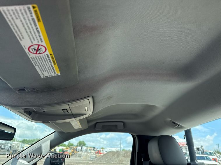 image for item EG5906 2016 Chevrolet Silverado 3500HD utility bed pickup truck