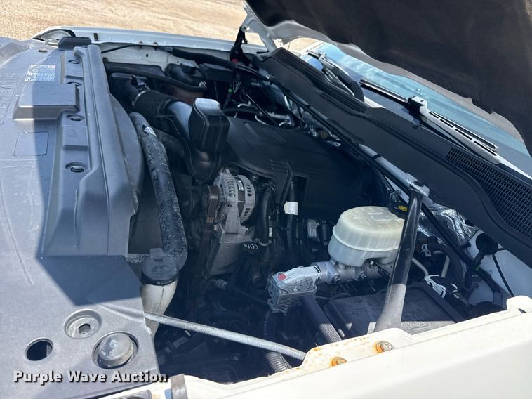 image for item EG5906 2016 Chevrolet Silverado 3500HD utility bed pickup truck