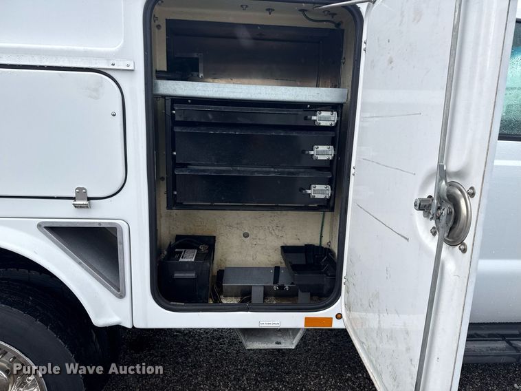 image for item EG5908 2012 Ford F450 Super Duty utility / service truck