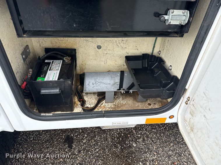 image for item EG5908 2012 Ford F450 Super Duty utility / service truck