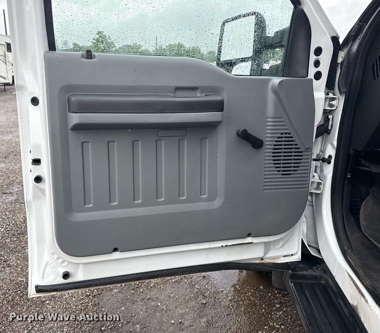 image for item EG5908 2012 Ford F450 Super Duty utility / service truck