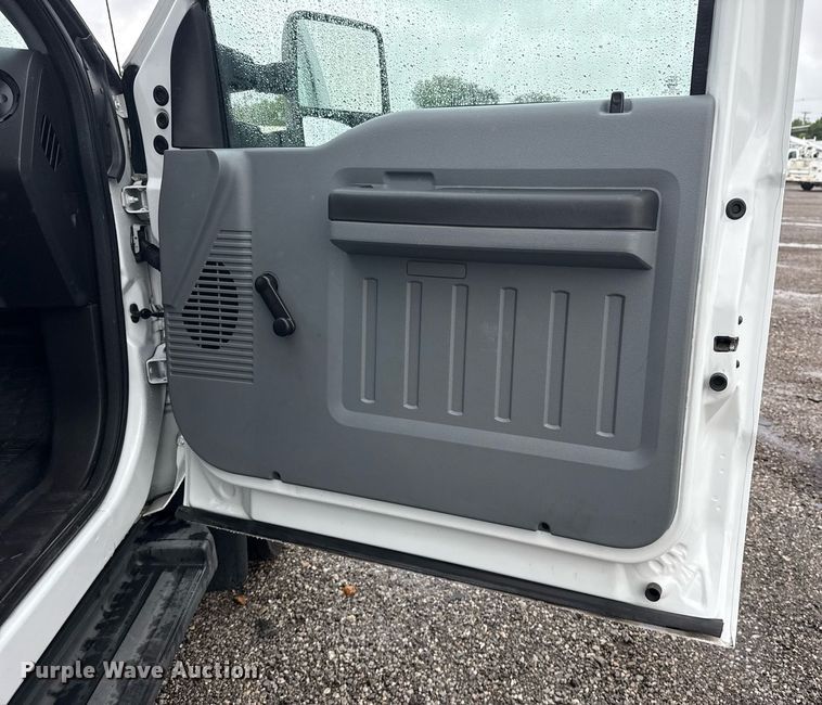 image for item EG5908 2012 Ford F450 Super Duty utility / service truck