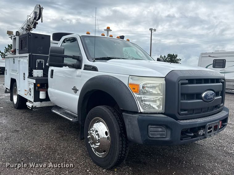 image for item EG5909 2015 Ford F550 Super Duty utility / service truck